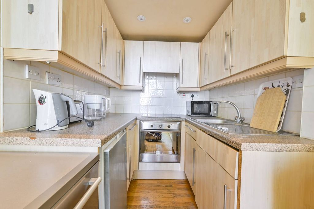 Property photo 3 of 19