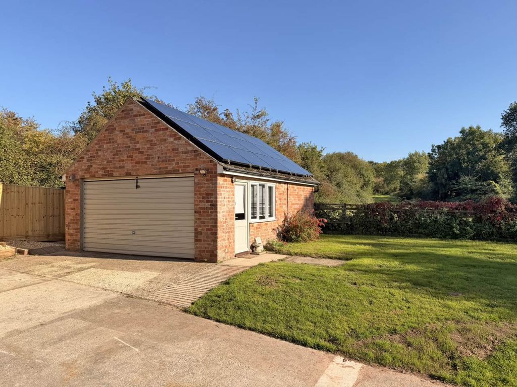 Property photo 2 of 20 Double Garage