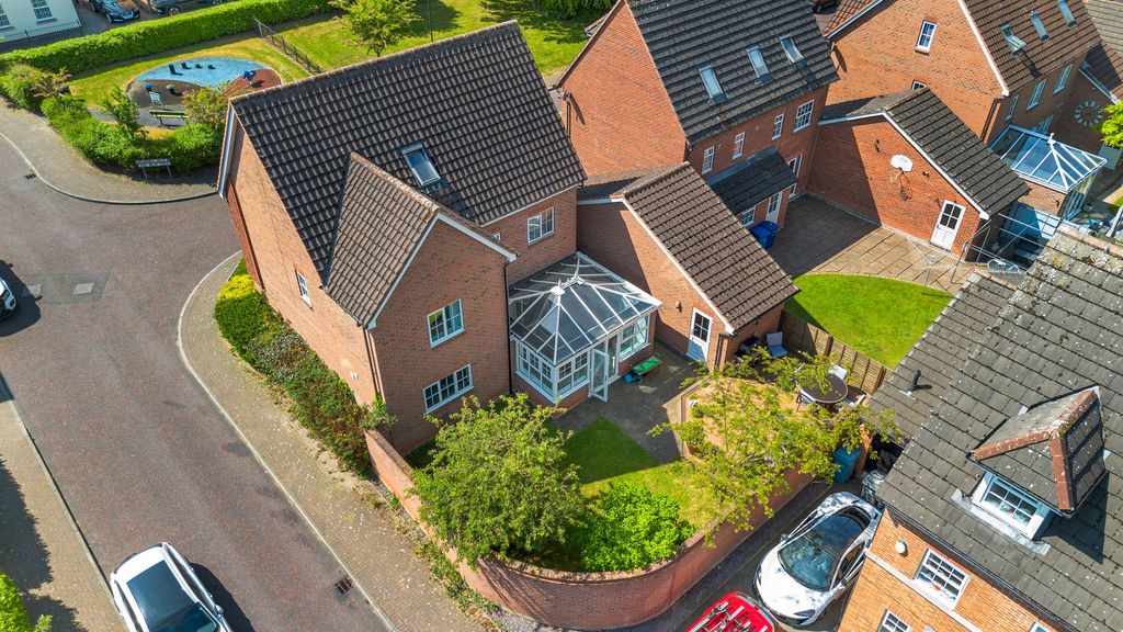 Property photo 2 of 29