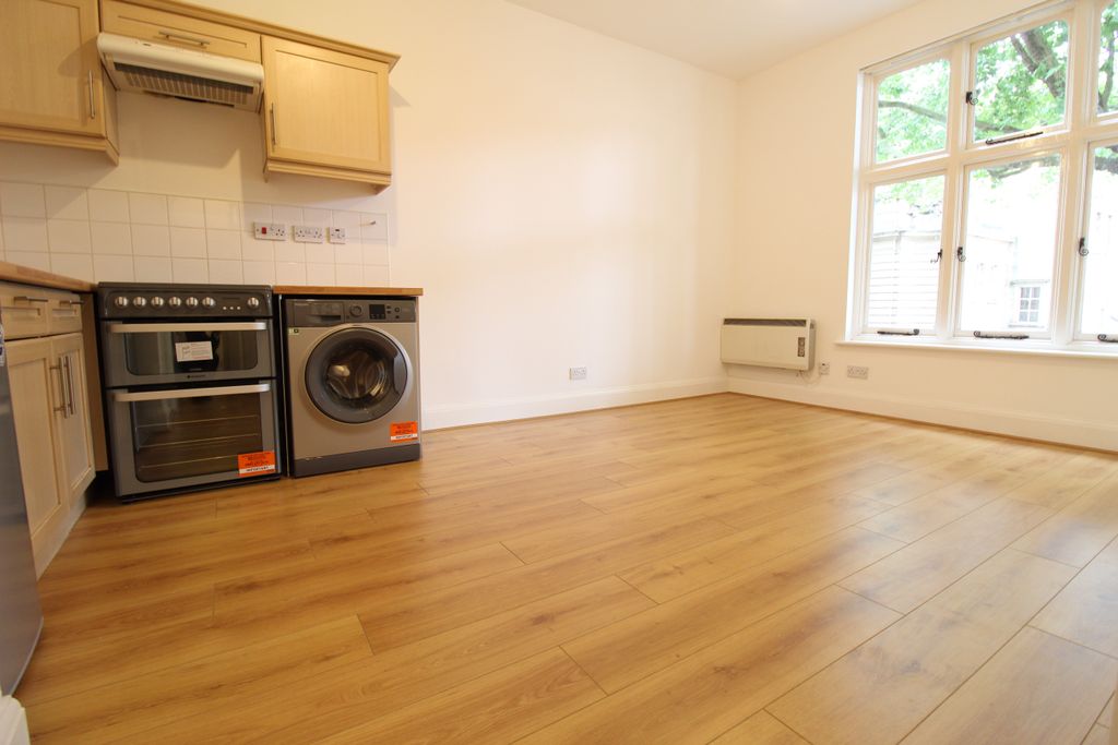 Property photo 3 of 10 Photo 9