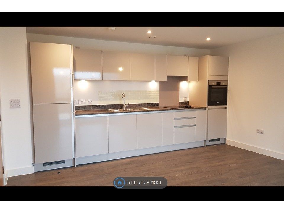 Property photo 1 of 10 Kitchen