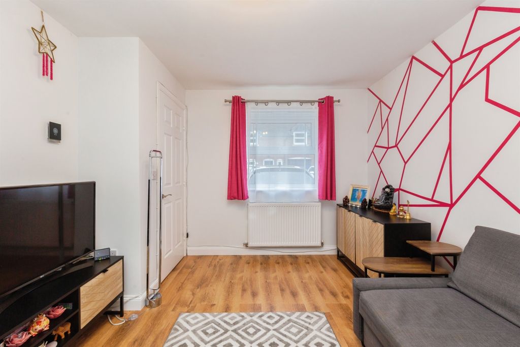 Property photo 3 of 18