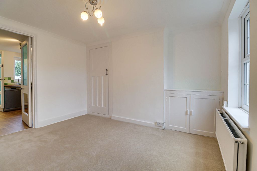 Property photo 3 of 14 Living Room