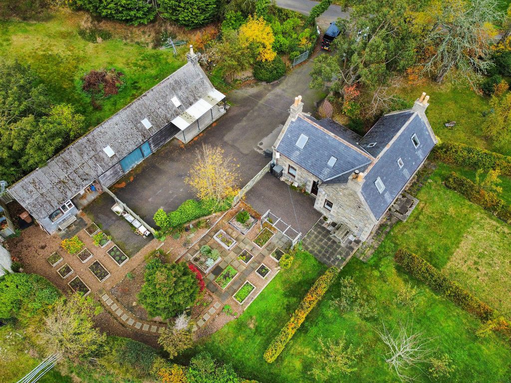 Property photo 3 of 48