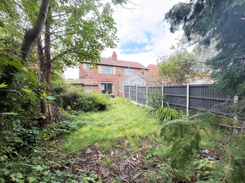 Property photo 2 of 25