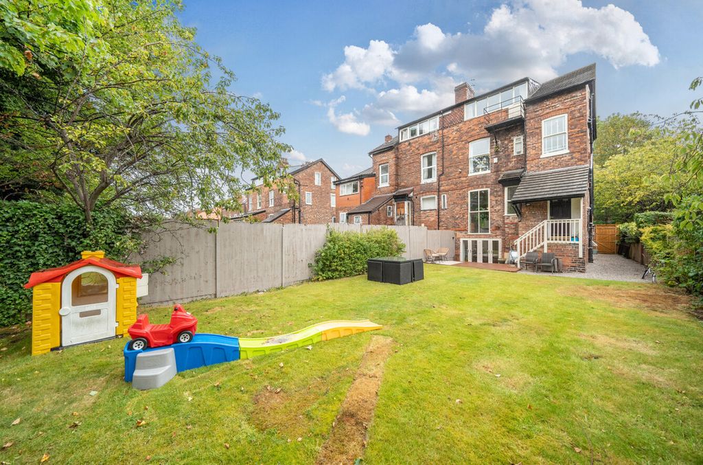 Property photo 2 of 46