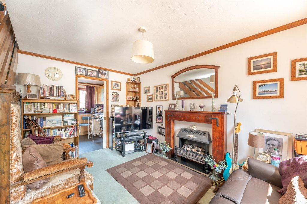 Property photo 3 of 14 Sitting Room