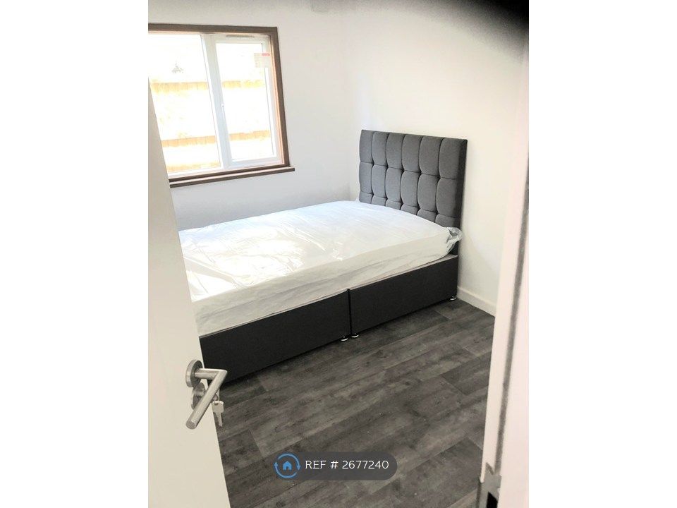 Property photo 3 of 15 Bedroom 5