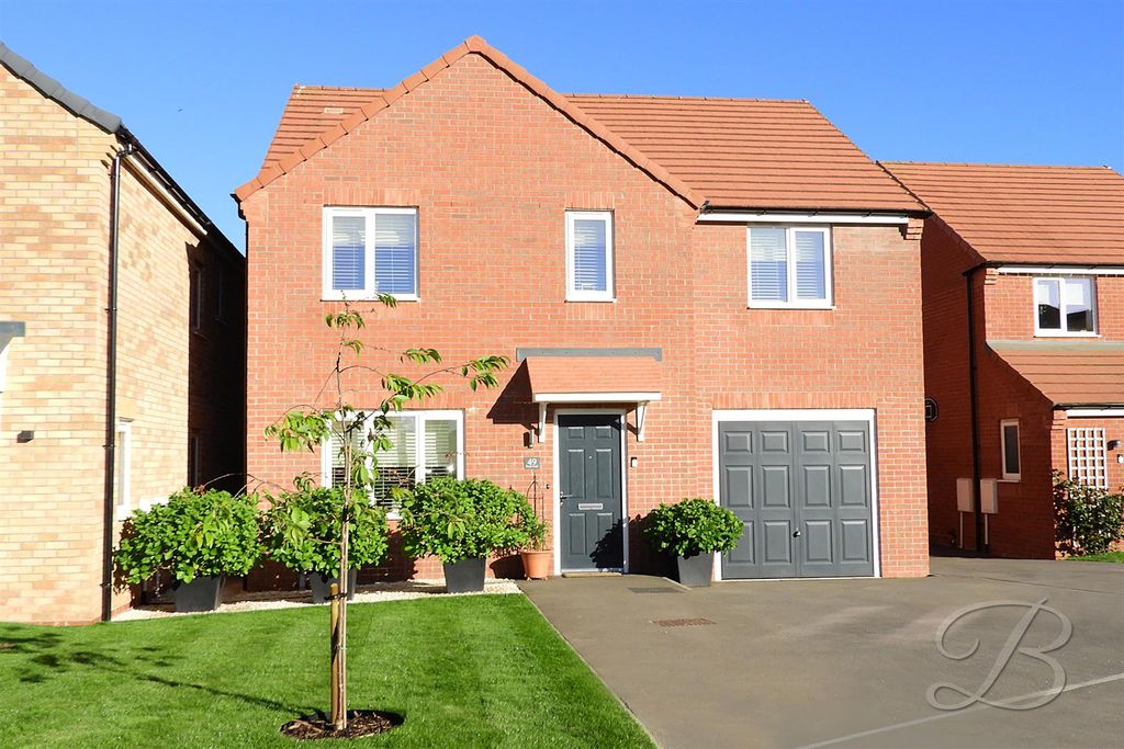 Property photo 1 of 32 House Front 2.Jpg