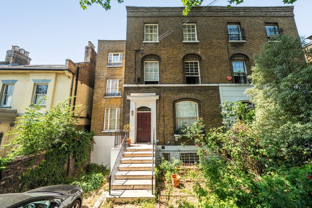 Property photo 1 of 8 1492488-8-6A4F8F8...