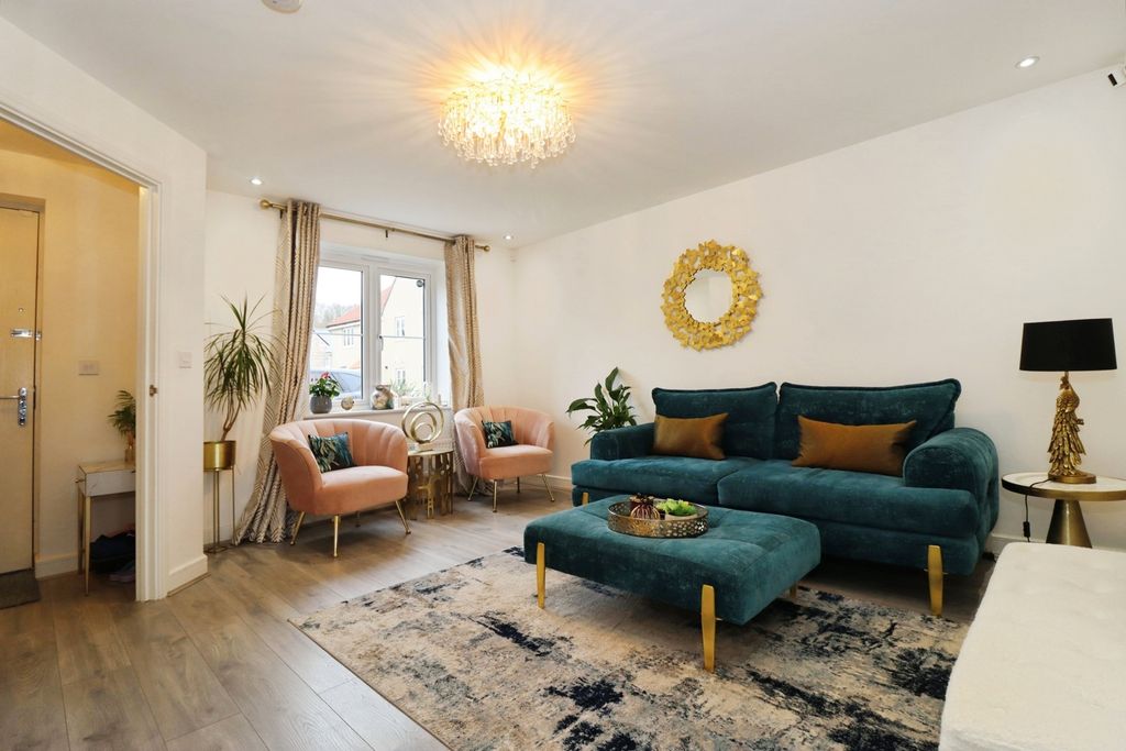 Property photo 3 of 15 Pbox-Img.Jpg