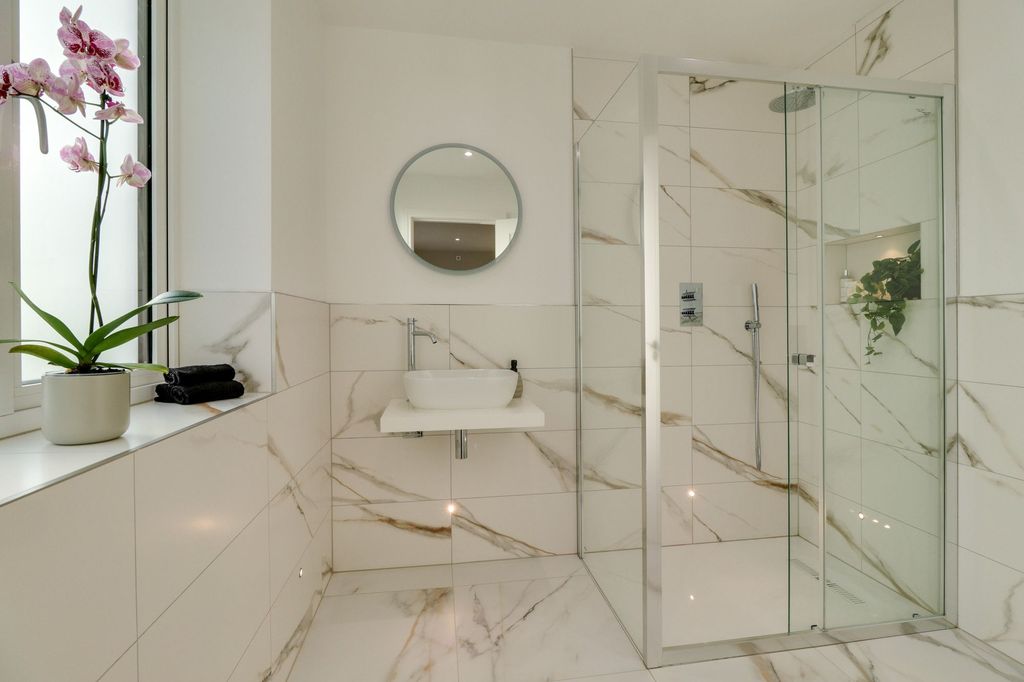 Additional image 20 of 4 bed semi-detached house for saleHurst Road, East Molesey KT8
