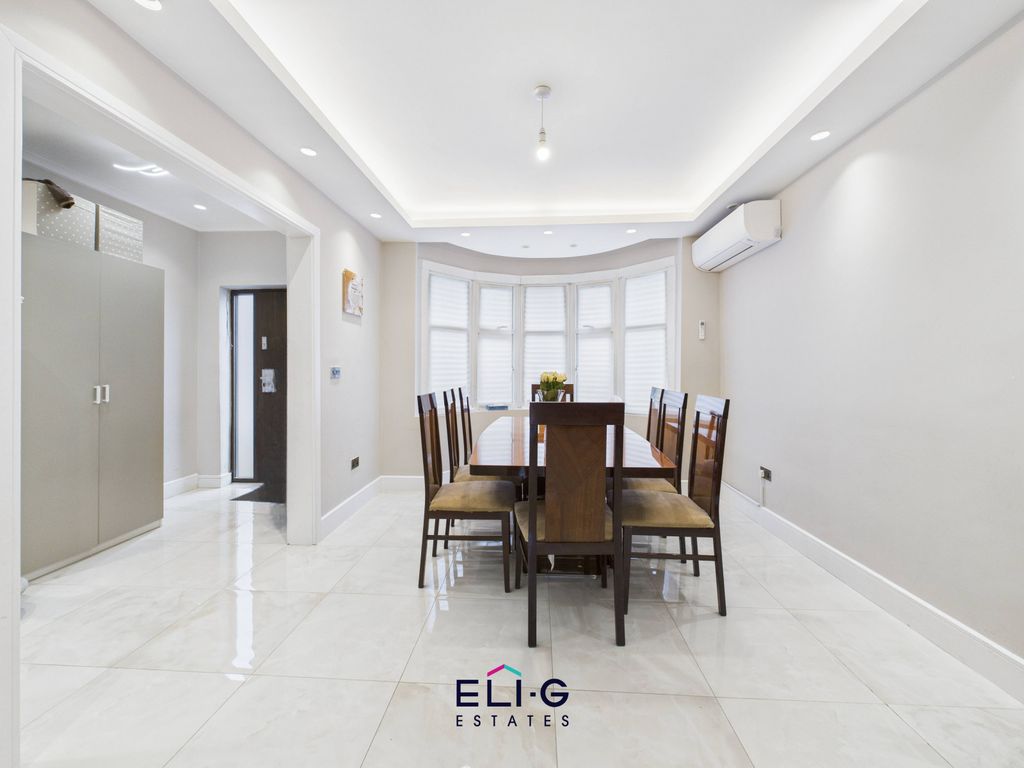 Property photo 3 of 15 Gallery