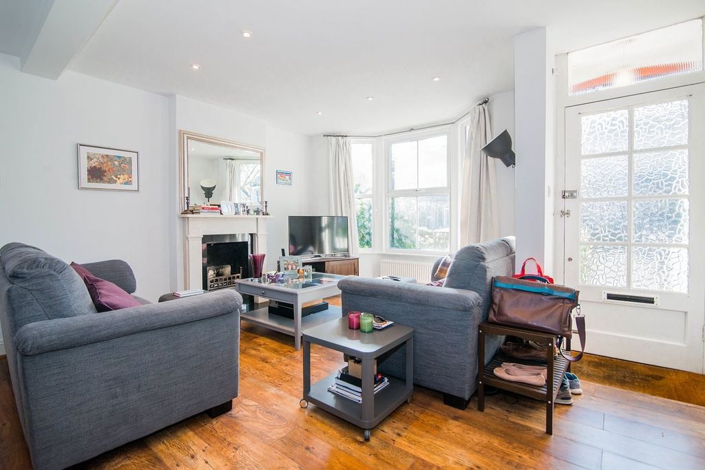 Property photo 3 of 13