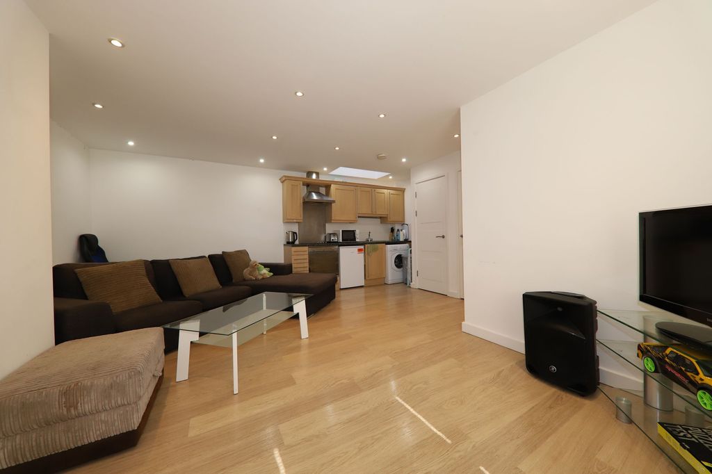 Property photo 3 of 5 Reception Room