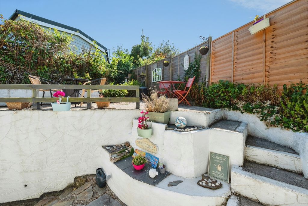 Property photo 2 of 14 Pbox-Img.Jpg