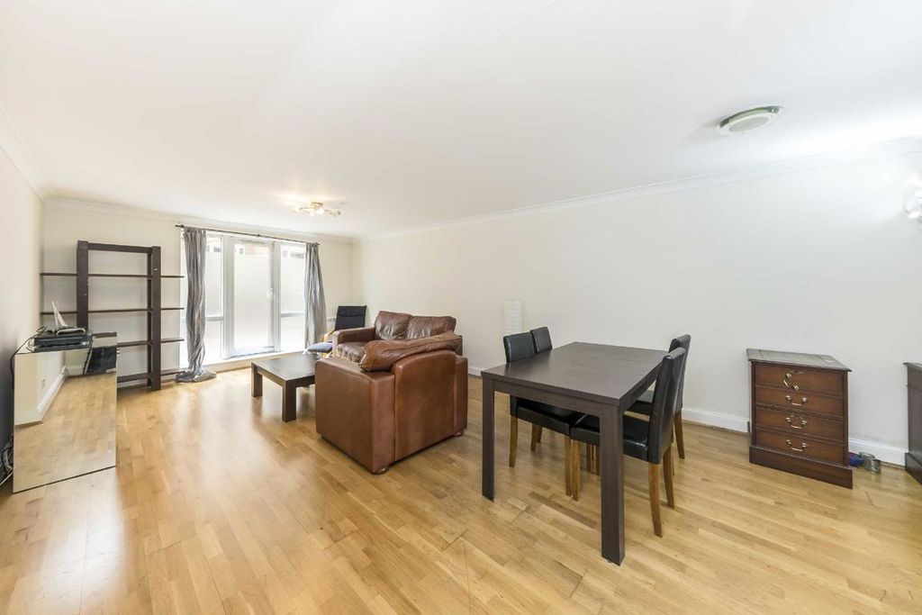 Property photo 2 of 8