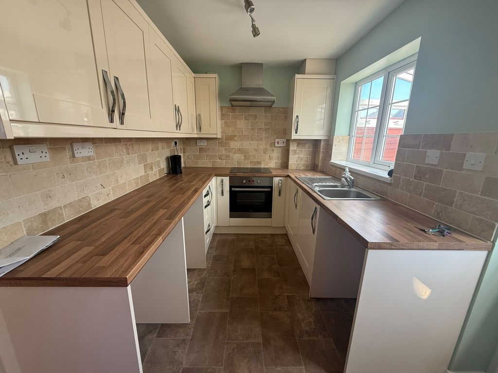 Property photo 2 of 8 Fbcc4B86-6c2A-45Aa-B52F-5E47988c2c01