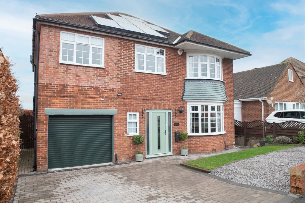 Property photo 1 of 47