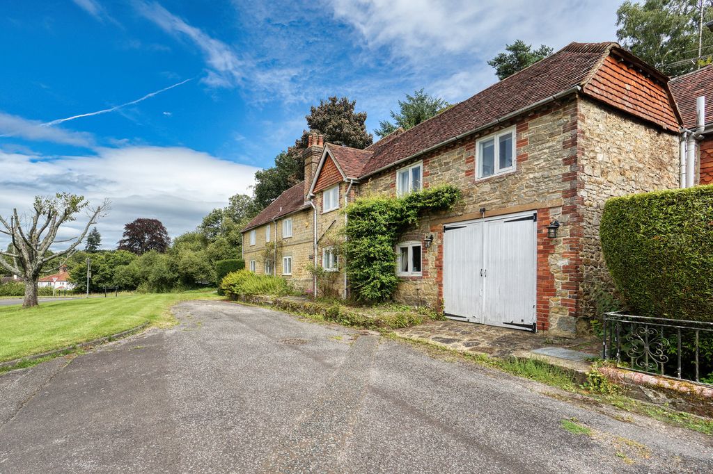 Property photo 1 of 25
