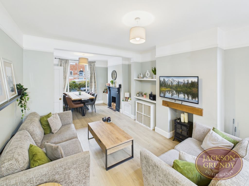 Property photo 3 of 13 Beechwood Road