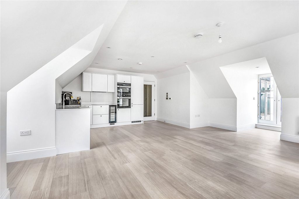 Property photo 3 of 8 Open Plan Kitchen