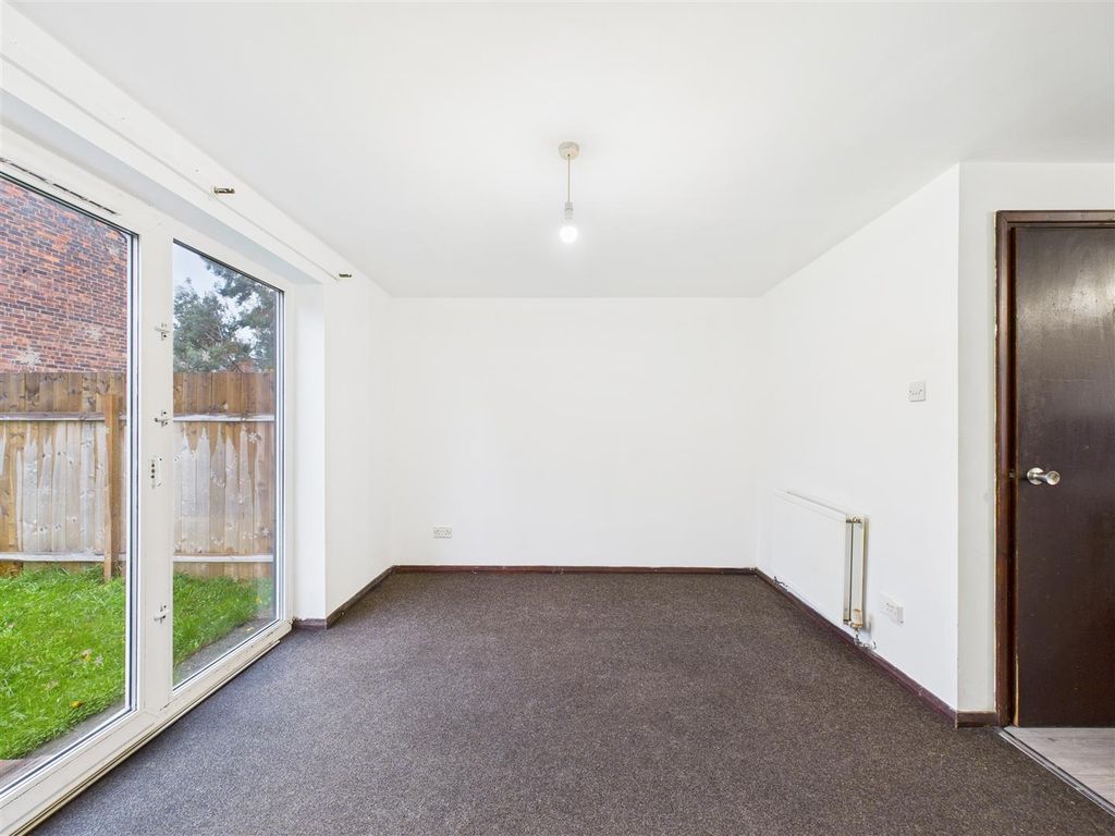 Property photo 2 of 9 Cam05193G0-Pr0068-Still005.Jpg