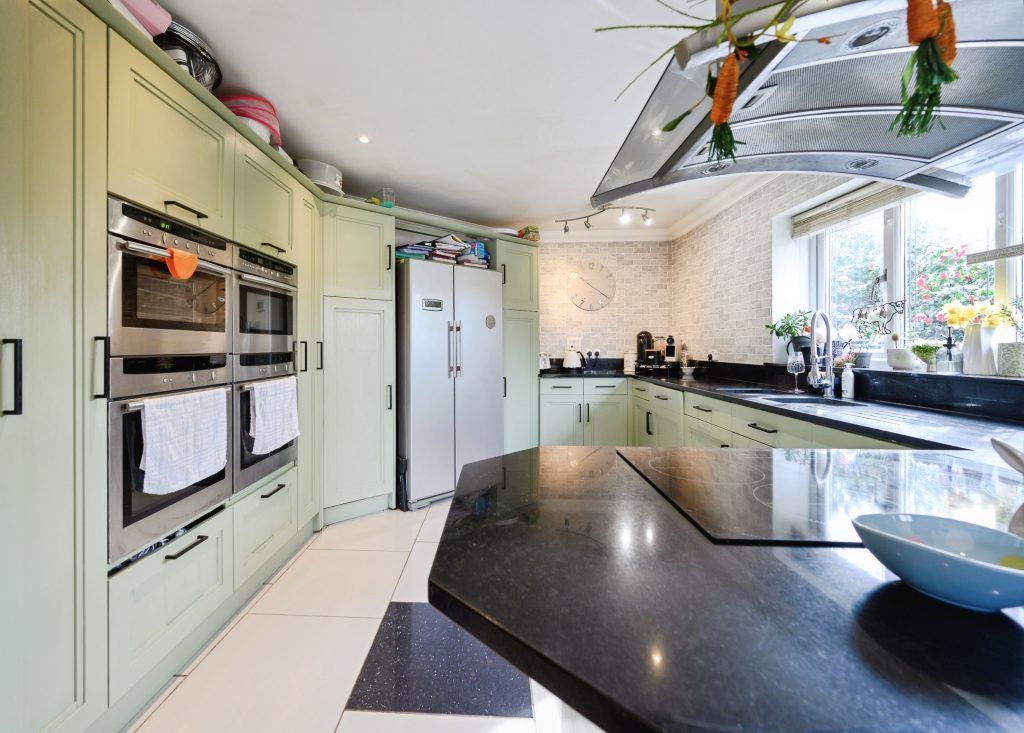 Property photo 3 of 24