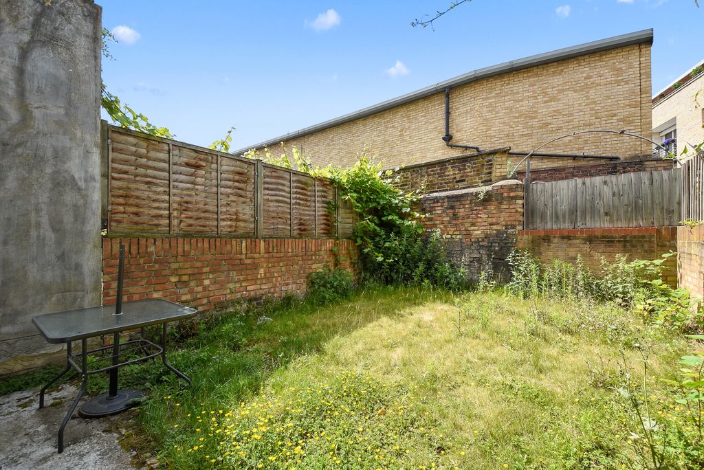 Property photo 2 of 14