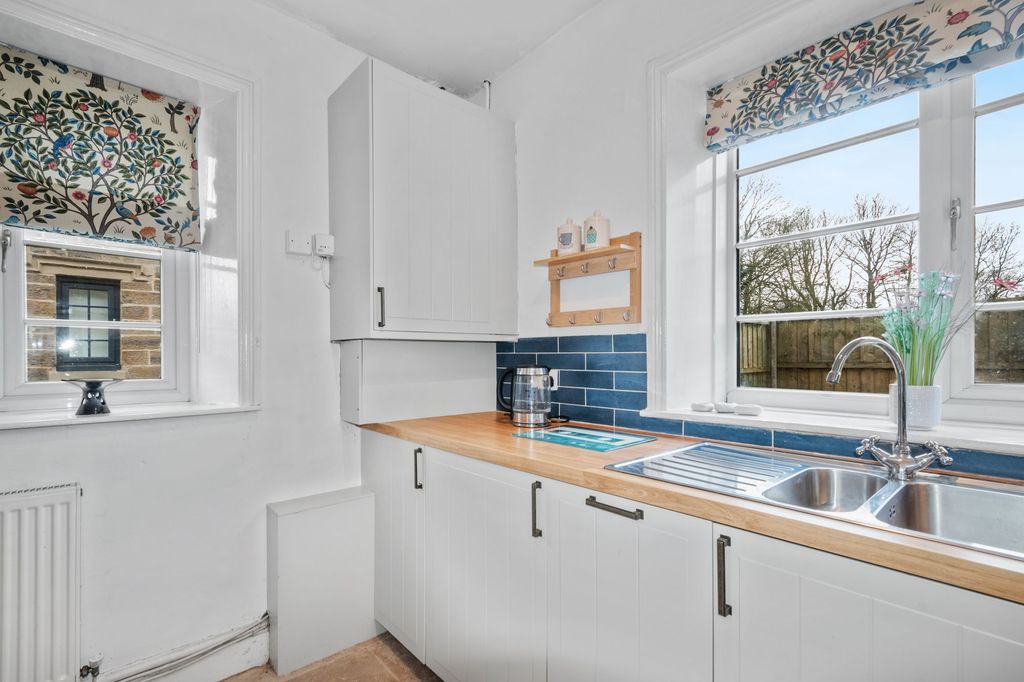 Property photo 3 of 24 3