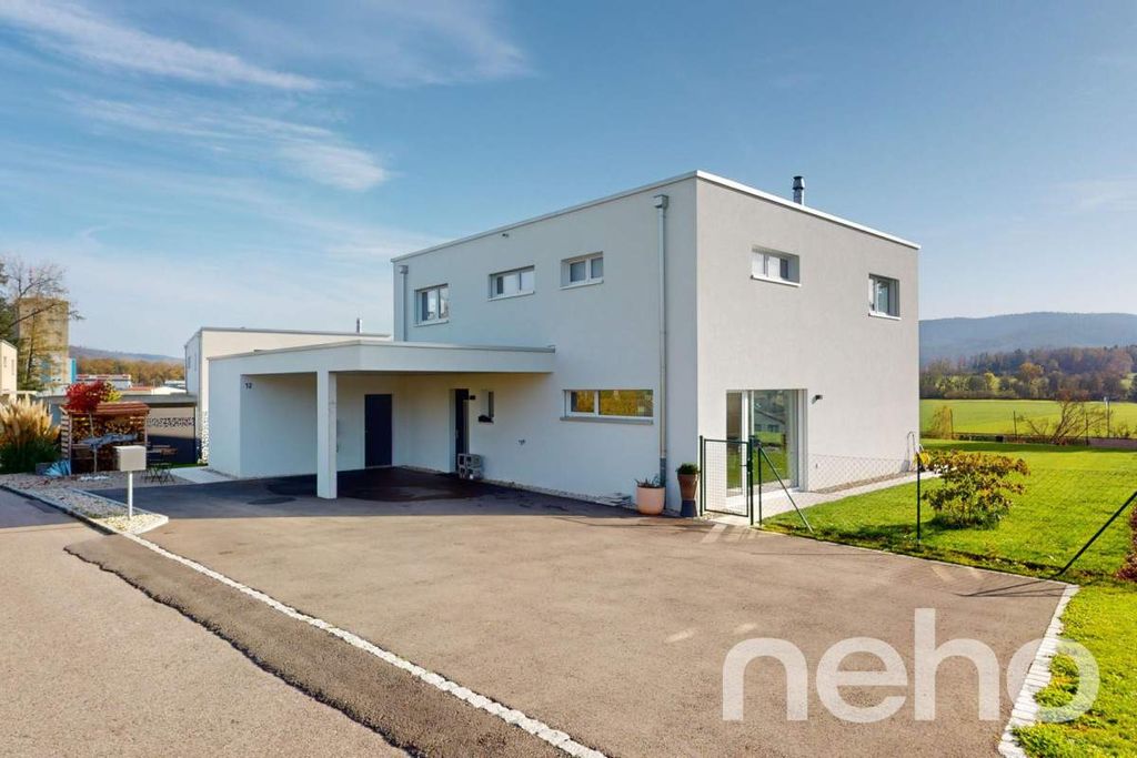 Property photo 1 of 13