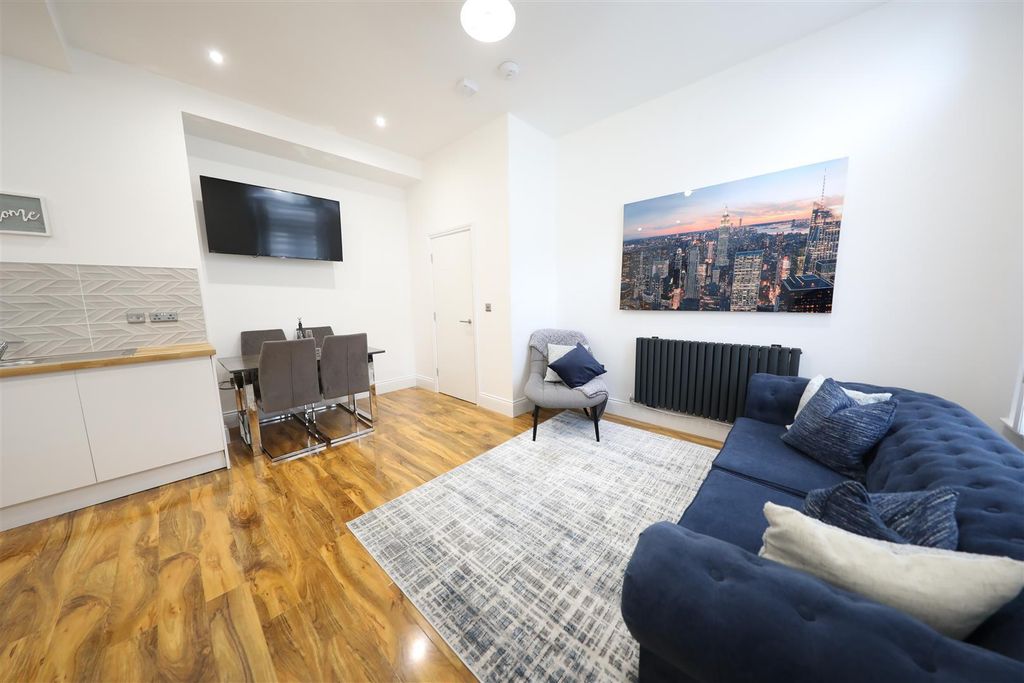 Property photo 2 of 15 Apt 16 Academy - Lounge.Jpeg