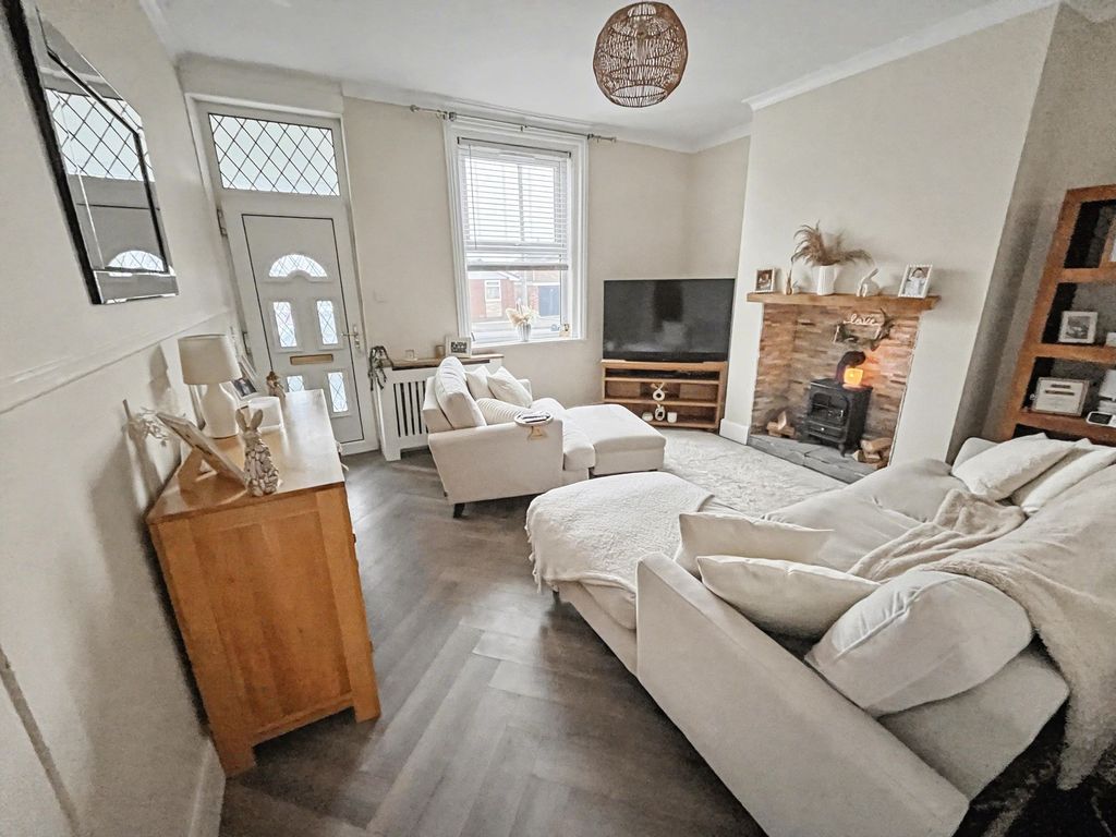 Property photo 2 of 29