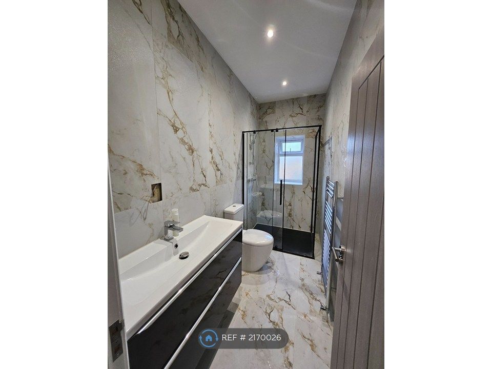 Property photo 3 of 10 Shower Room 2