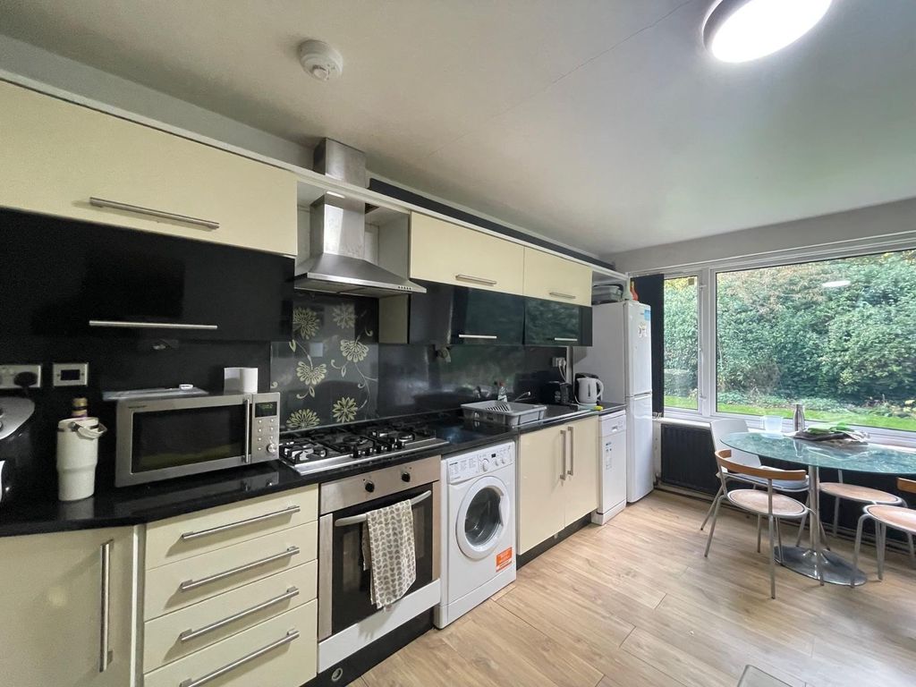 Property photo 2 of 10 Picture No. 07