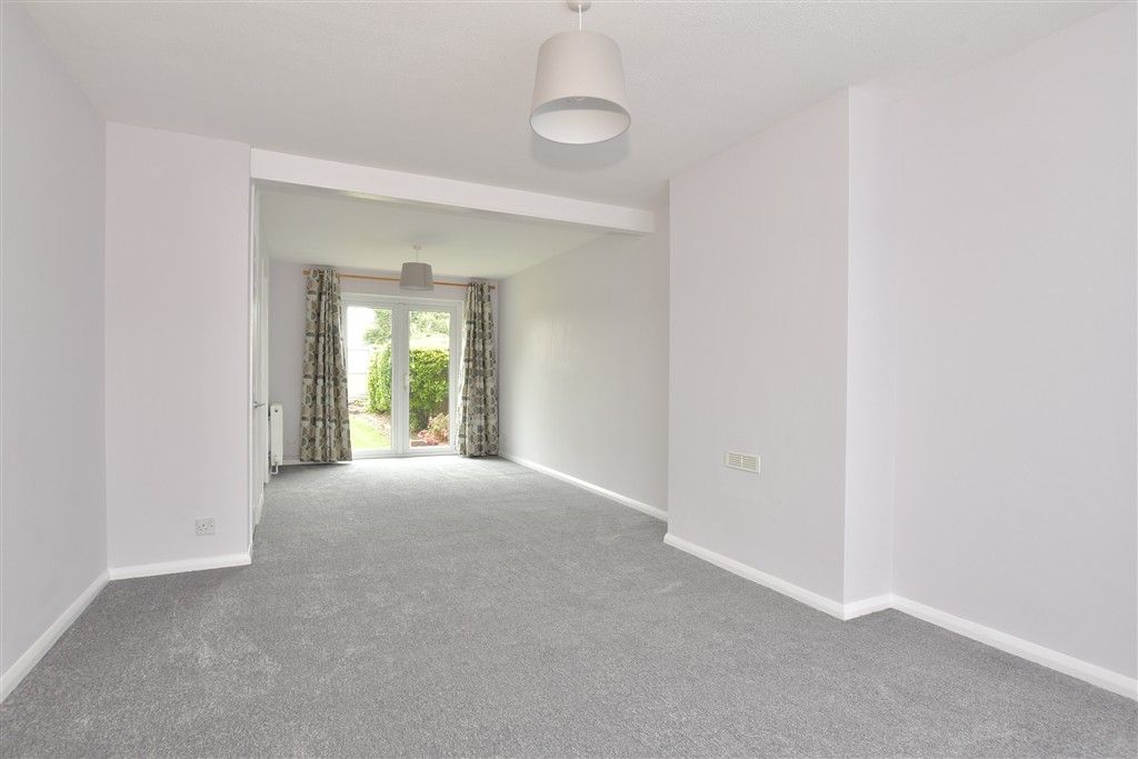 Property photo 3 of 12 Lounge/Diner