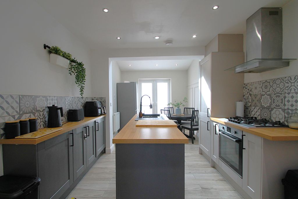 Property photo 1 of 29 Kitchen Diner