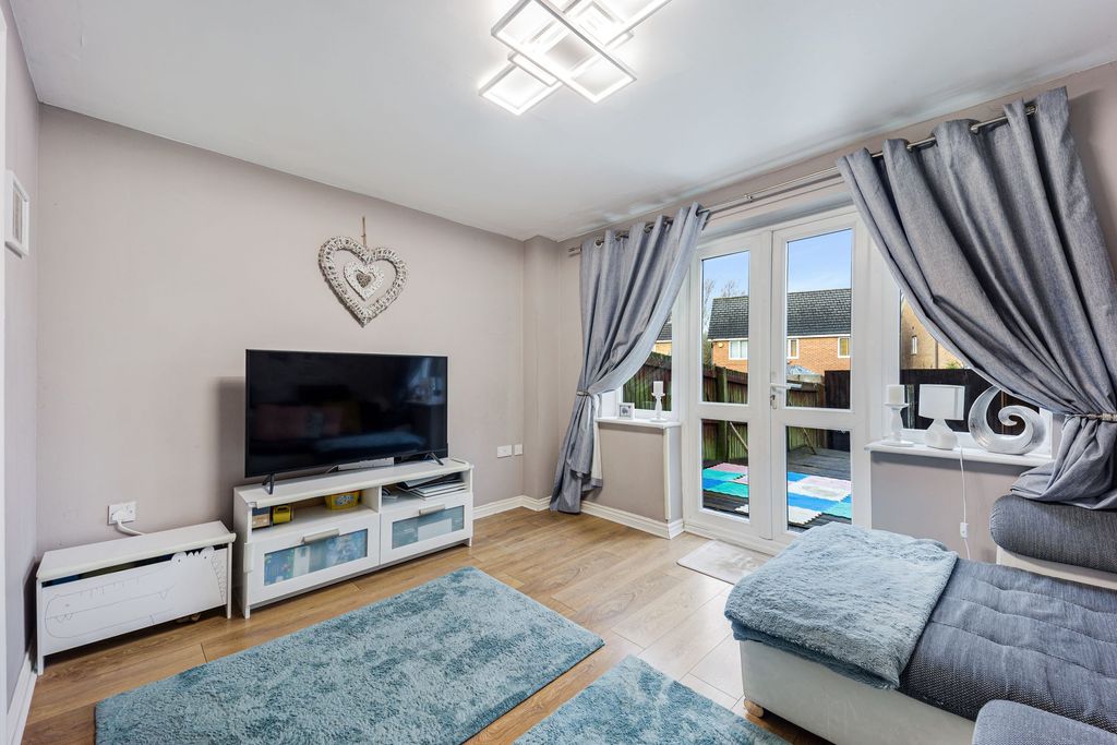 Property photo 3 of 24