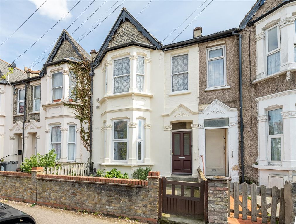 Property photo 1 of 20 Goodall Road, E11