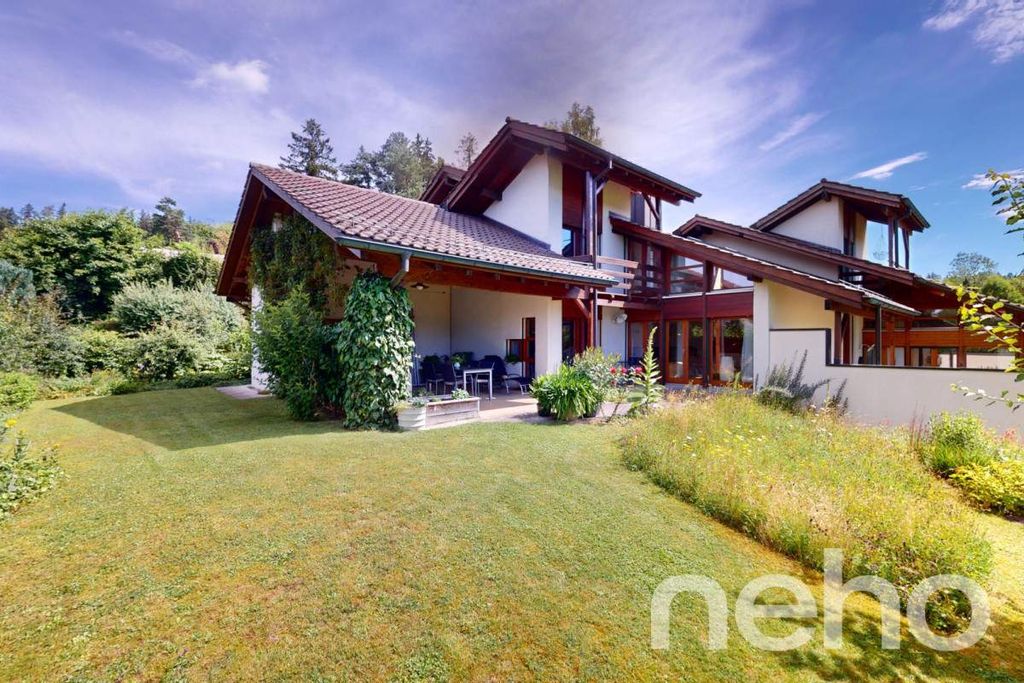Property photo 2 of 13