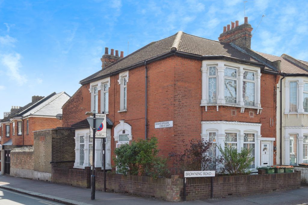 Property photo 1 of 23