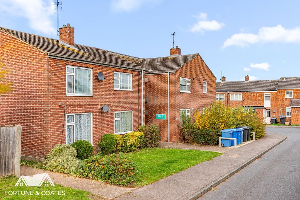 Property photo 1 of 11 Woodcroft_13.Jpg