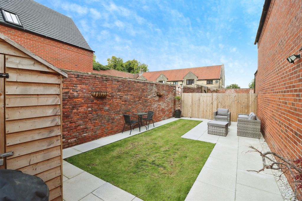 Property photo 2 of 14