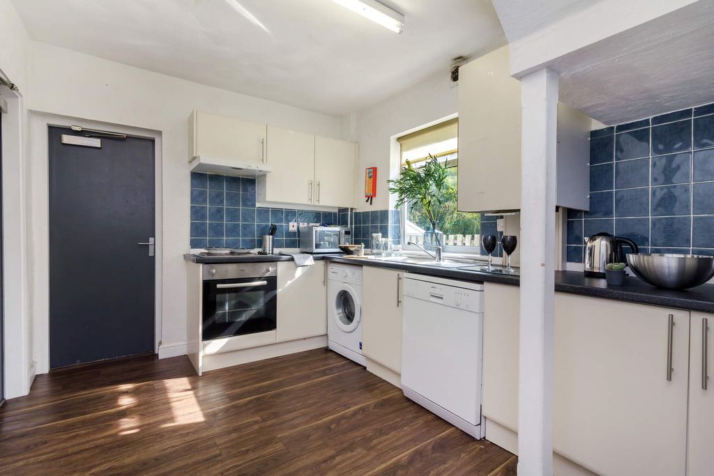 Property photo 2 of 14 Property Photo