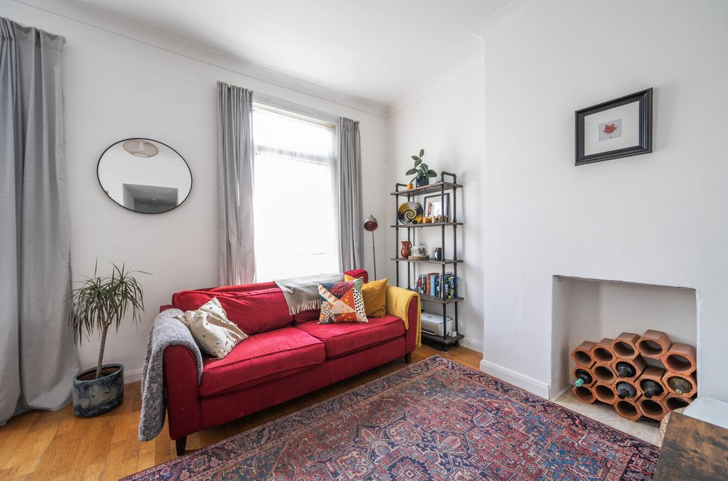 Property photo 3 of 13