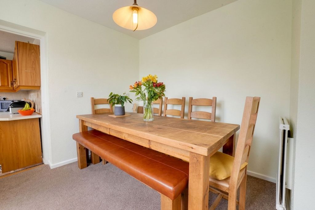 Property photo 3 of 34