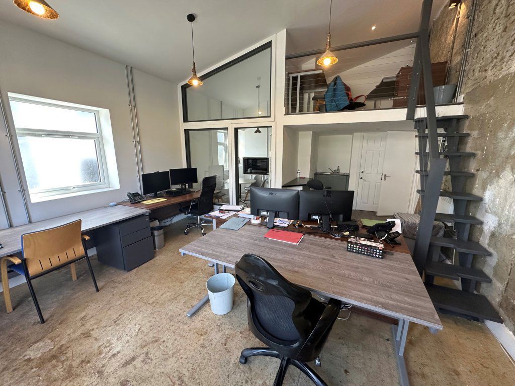 Property photo 2 of 3