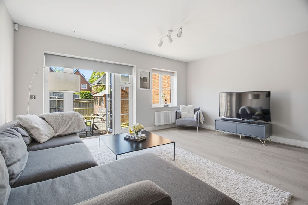 Property photo 2 of 13