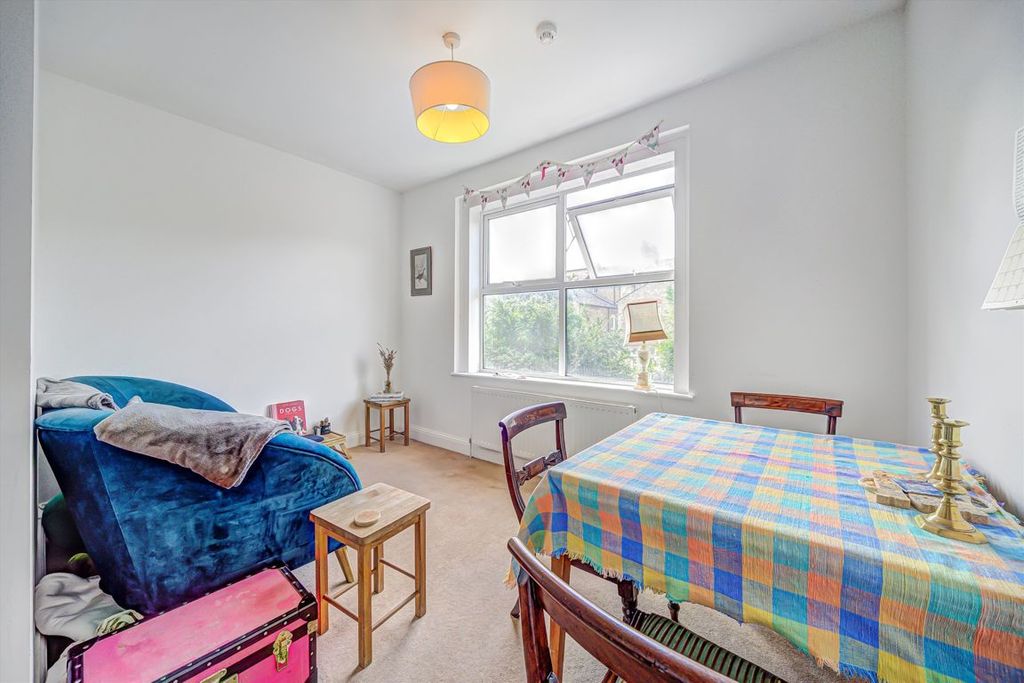 Property photo 2 of 5