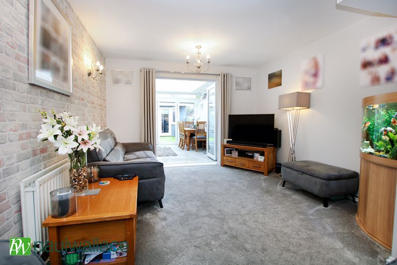 Property photo 2 of 17 Lounge